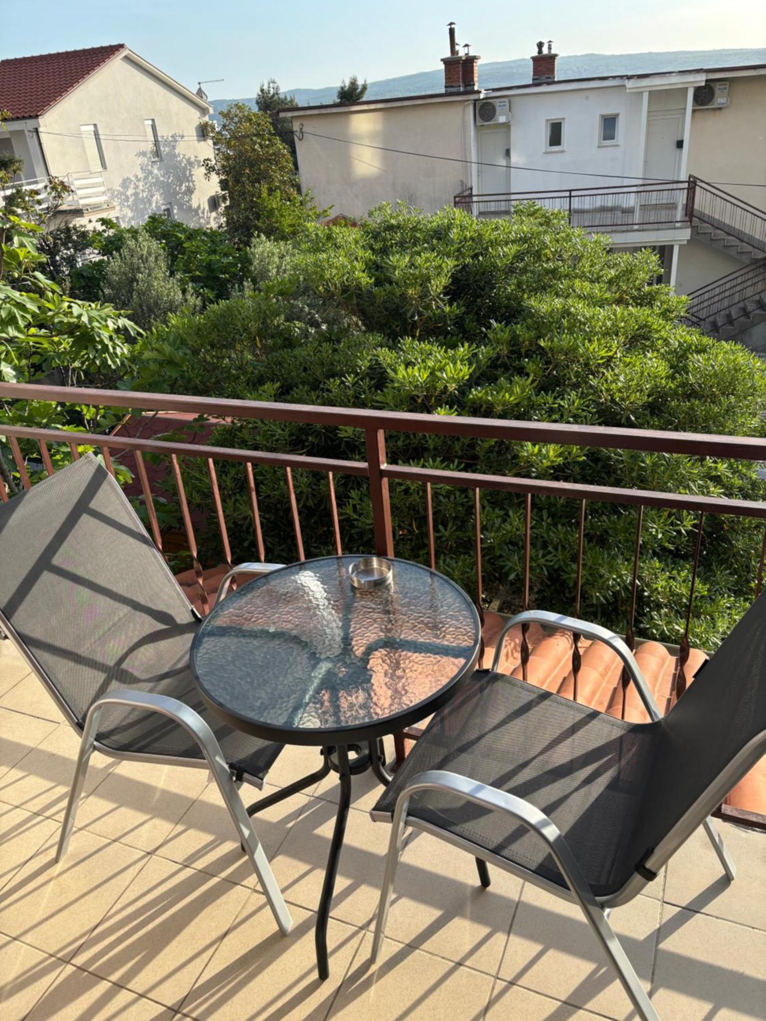 Apartman Hrusta Crikvenica Exterior foto